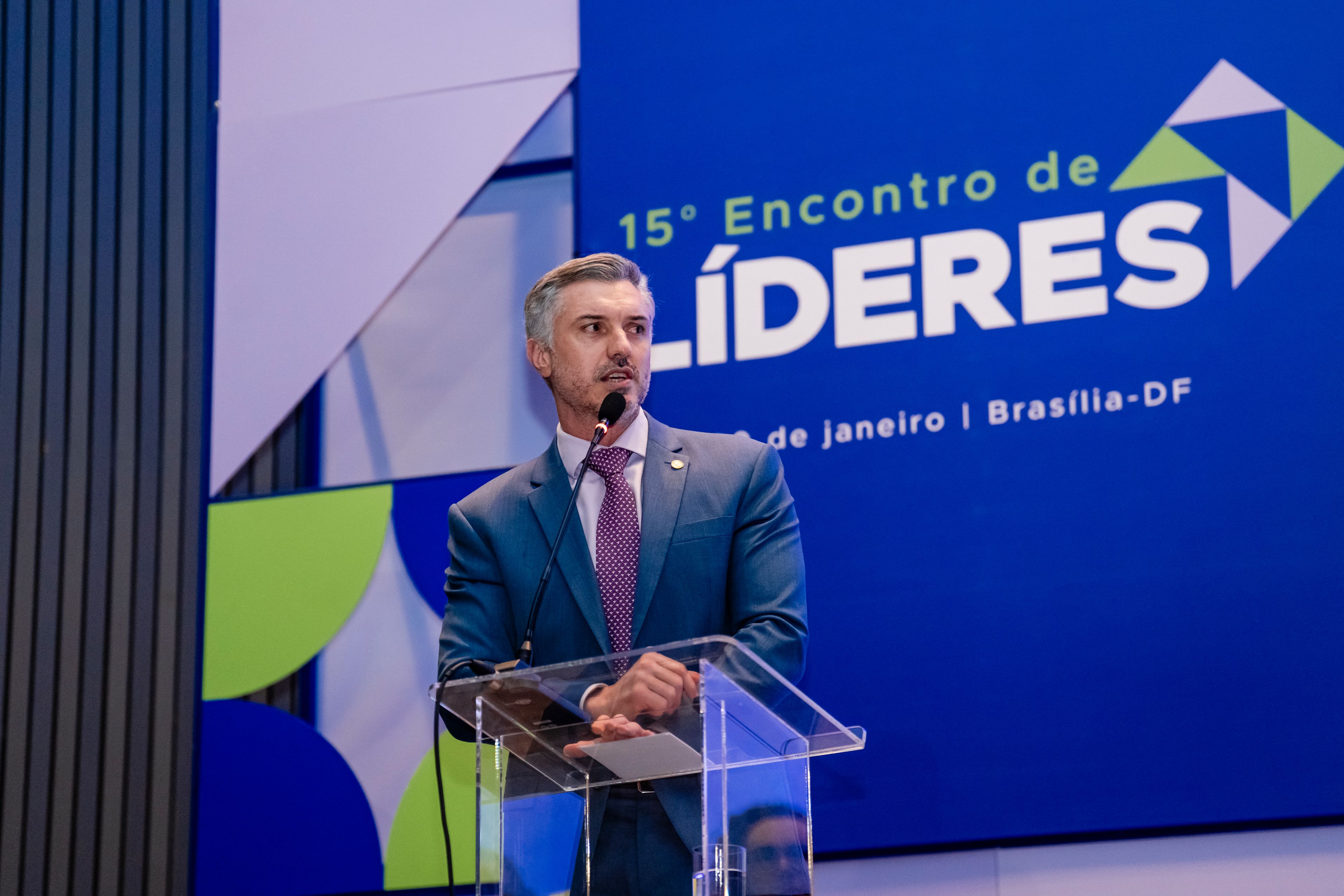 Presidente do Confea conclamou a engenharia brasileira a aproximar-se da realidade social do país, como forma de o país reconhecer os potenciais para a melhoria da sua infraestrutura