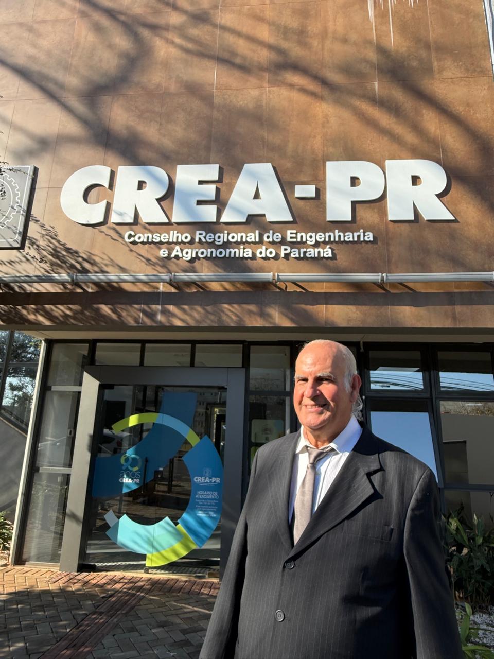 A defesa de uma agricultura sustentável consagra a trajetória do engenheiro agrônomo Ademir Calegari, laureado do Mérito em 2025